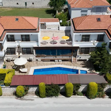 Alatrio Hotel *